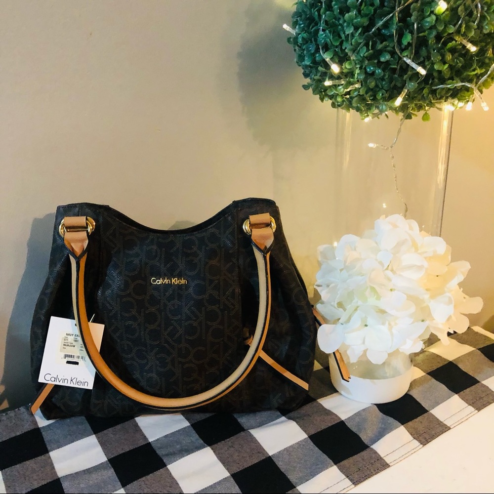 Calvin Klein purse. Brand New with tags. Original price $165.